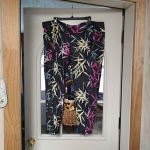 New Pro Player Black Multi-Color Designed Cropped Leggings Size Women's 3X